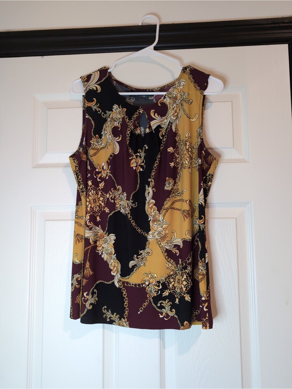 Large Kasper burgundy and gold tank